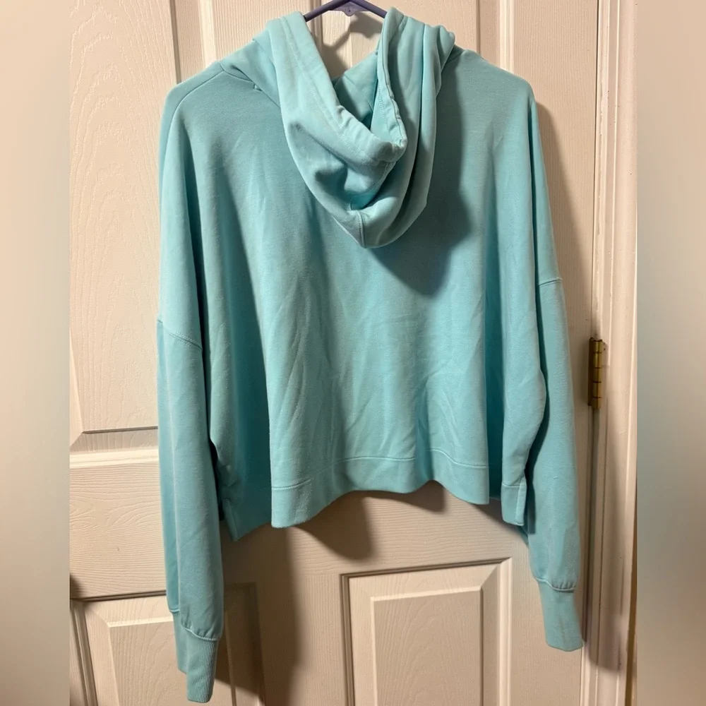Simply Southern Sea Cropped Hoodie Large Ice Blue Coastal Cowgirl - Picture 2 of 10
